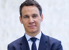 Niels Miles Frandsen, adm. direktør i Dagrofa Foodservice: "Med Casual Dining markerer vi, at den danske madscene er i en rivende udvikling, og at vi som samlet fødevarebranche har et stort ansvar for, hvor vi er på vej hen. Derfor er dette års overskrift for arrangementet ’Sammen udvikler vi madscenen'."