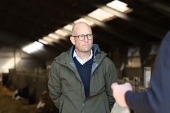 "Når en aktør som MENY tager ansvar, er det med til at vise, at økologi ikke kun handler om landbruget. Det handler om hele rejsen fra jord til bord. Det giver topmødet en stærkere forankring i virkeligheden og sender et vigtigt signal til resten af Europa," siger direktør i Økologisk Landsforening, Rasmus Prehn. Foto: Jakob Brandt