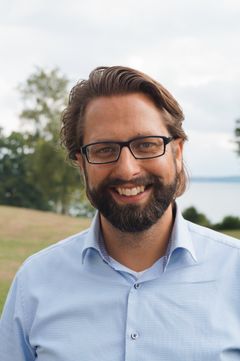 En af tovholderne på ’Julens Madscene’ er Joachim Holst, som i Dagrofa Foodservice er salgschef i den vestlige del af landet. Han sætter disse ord på den kommende udgave af ’Julens Madscene’: "Vi siger med et smil på læben, at julen starter hos Dagrofa Foodservice, når vi inviterer de professionelle køkkener til hyggelig dag med konkret inspiration til dette års julemenu."