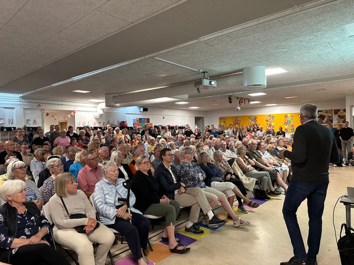 Det begyndte med et meget velbesøgt borgermøde i januar, og nu er butikken snart klar til åbning med masser af gode tilbud og lidt til ganen.