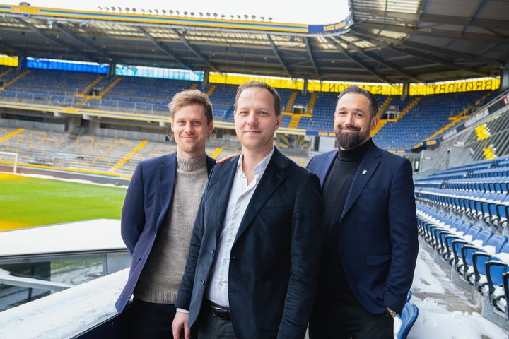 Brøndby IF og Dagrofa Foodservice har indgået et 5-årigt partnerskab. Her ses fra venstre Martin Sahlertz (Martin Sahlertz, Director of Sales and Business Development i Brøndby IF), Asger Rothenborg (salgs- og marketingdirektør i Dagrofa Foodservice) og Niklas Buchardt (Partnership Manager i Brøndby IF).