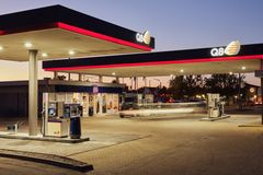 Dagrofa Logistik og Q8 har forlænget aftalen om levering af næsten alt andet end benzin til Q8's tankstationer over hele landet.