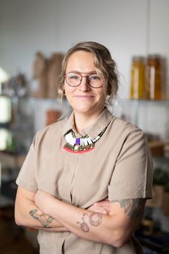 Marlene B. Lindegaard, gastronomisk udviklingschef i Dagrofa Foodservice, siger: "Partnerskabet med NaCl er et naturligt match for os, fordi vi deler ambitionen om at udvikle og styrke den danske madscene gennem faglighed, innovation og talentudvikling."