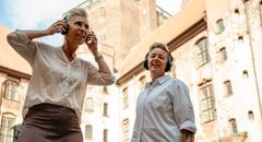 Foto: T.v.: Edel Clausen, daglig leder af Koldinghus, t.h.Charlotte Korsgaard, eventkoordinator på Koldinghus.