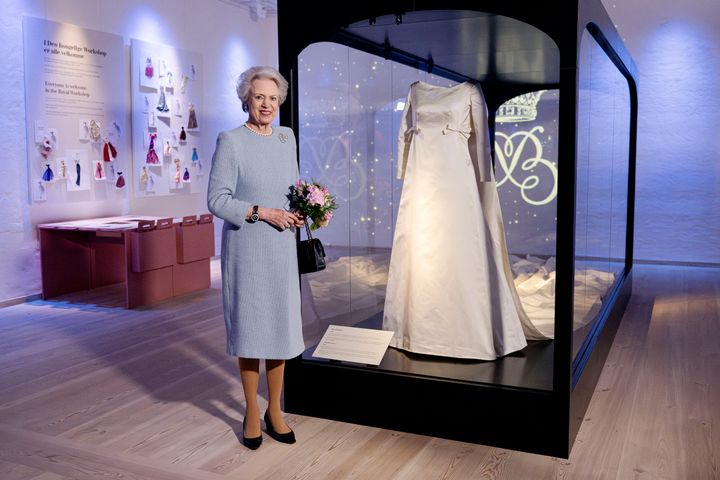 H.K.H. Prinsesse Benedikte ved åbningen af Prinsessekjoler på Koldinghus. Udstillingen åbnede april 2024 i anledning af Prinsessen 80-års fødselsdag.