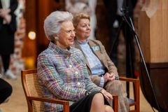 I Koldinghus’ Ruinsal var der talks, musik og taler – blandt andet ved kunstnerne Bjørn Nørgaard og Kirstine Roepstorff, hvis værker efterfølgende kunne opleves i udstillingen.