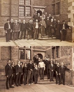 Jubilæet markeres blandt andet med et fotografi af frontpersonalet, inspireret af et historisk gruppefoto fra begyndelsen af 1900-tallet. Billedet illustrerer både kontinuiteten og forandringen gennem generationer – fra datidens ensartede gruppe af opsynsmænd til nutidens mangfoldige medarbejderstab.
