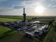 Foto af Vulcan Energy's boreanlæg ved Schleidberg-brønden ved Landau i det sydvestlige Tyskland.