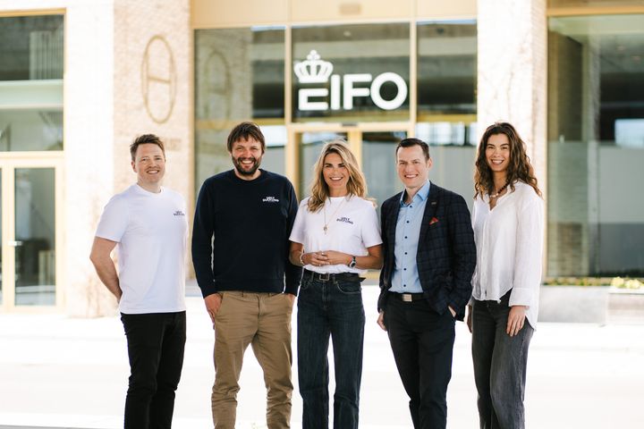 EIFO investerer i Ugly Duckling Ventures nye fond målrettet tidlige tech-virksomheder. Fra venstre: Ugly Duckling Ventures partnere Rune Hven-Jensen, Andreas Green Rasmussen og Louise Lachmann, samt Managing Director, Head of EIFO Fund Investments, Christoph Junge og senior associate Anna Katrine Wulff Granzow.