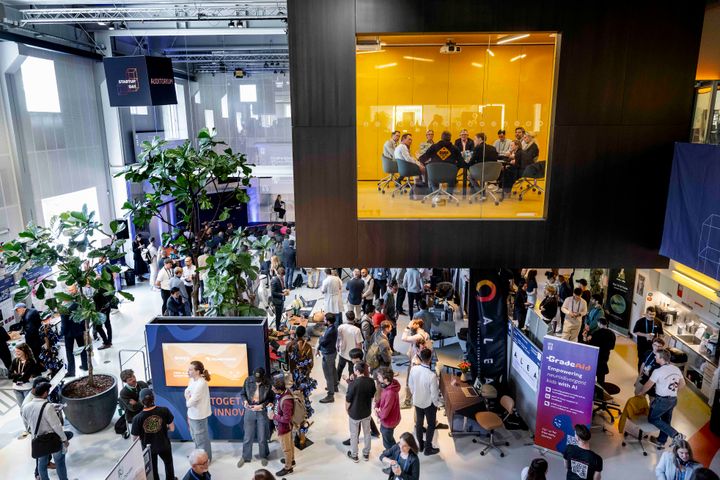 DTU har de sidste 13 år arbejdet med at opbygge et økosystem for innovation, der i dag er internationalt anerkendt. I 2013 blev innovationshubben DTU Skylab etableret og i 2024 udsprang der 120 startup-virksomheder fra DTU.