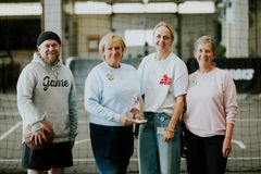 Projektkoordinator Steffen Ryom fra GAME Street Mekka Viborg og Børn og Unge Kliniks oversygeplejerske Jette Krarup, klinisk sygeplejespecialist Camilla Østrup og sygeplejerske Lene Riis ser alle god mening i at rykke hospitalets astmaskole tættere på en hverdag, som børn og unge kan føle sig mere hjemme i.