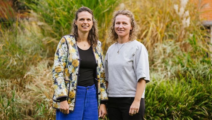 Ungementorerne Mette Ryssel Bystrup og Helle Bak Christensen er erfarne fagfolk på Hammel Neurocenter