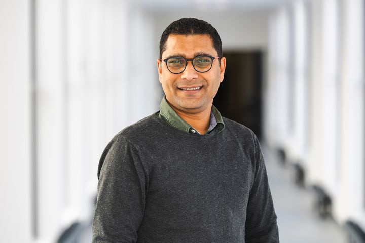 Lektor Mohit Kothari er hovedansvarlig forsker for projektet ved Hammel Neurocenter. Foto: Agata Lenczewska-Madsen