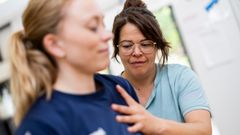 Rehabilitering af patienter med erhvervet hjerneskade kræver en tværfaglig indsats og tæt samarbejde med kolleger, patient og pårørende.