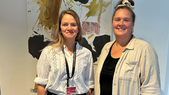 Udviklingsansvarlig Ditte Koziara Kyndesen (tv.) og lægesekretær Lene Lindholm (th.) fra Livsstilscenter Brædstrup.