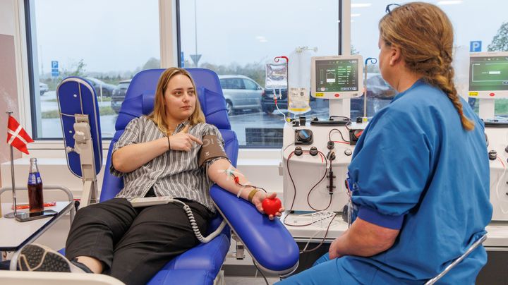 Mischa Wehlast-Honoré fra Ikast var den første plasmadonor på Regionshospitalet Gødstrup