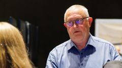 Tommy Lind delte sin historie om, hvordan en penicillinpumpe var svær at få udskiftet. Hans forhåbning er derfor et stærkere samarbejde mellem sygeplejersker i kommunen og hospitalets medarbejdere.