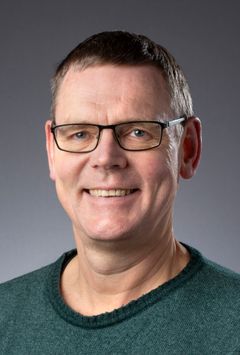 Professor og overlæge Christian Morberg Wejse, Klinik for Kompleks og Tværkulturel Medicin, Infektionssygdomme, Aarhus Universitetshospital og GloHAU, Center for Global Health, Aarhus Universitet.