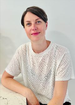 Ph.d.-studerende Mette Foldager Hindsholm fra Aarhus står bag internationalt opsigtsvækkende forskning, der viser, at tre daglige genstande markant øger risikoen for større og mere alvorlige hjerneblødninger.