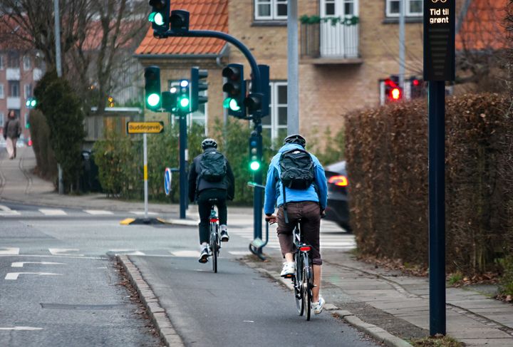 To cyklister på Engelsborgvej januar 2025. Foto - Lyngby-Taarbæk Kommune