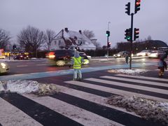 BILLEDE 1: Januar og februar plejer at være den koldeste tid på året, og derfor gennemfører Rådet for Sikker Trafik og LB Foreningen sammen med landets kommuner og Politiet kampagnen ”Den Sureste Uge” i uge 5, der skal få flere til at vise skolepatruljerne den anerkendelse, som de fortjener.