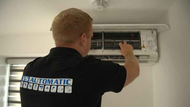 Nu står det klart - håndværkerfradraget omfatter også service af luft til luft- og luft til vand-varmepumper.