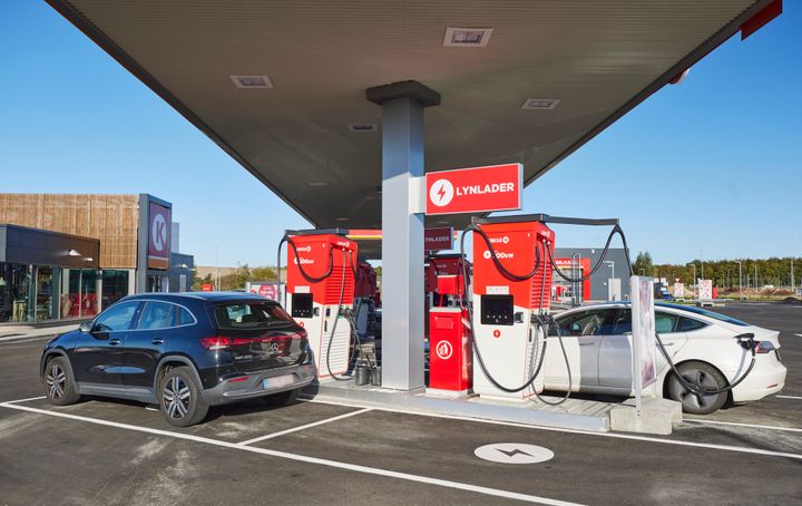 Circle K i Vojens har installeret to ladere med fire lynladepunkter i alt.