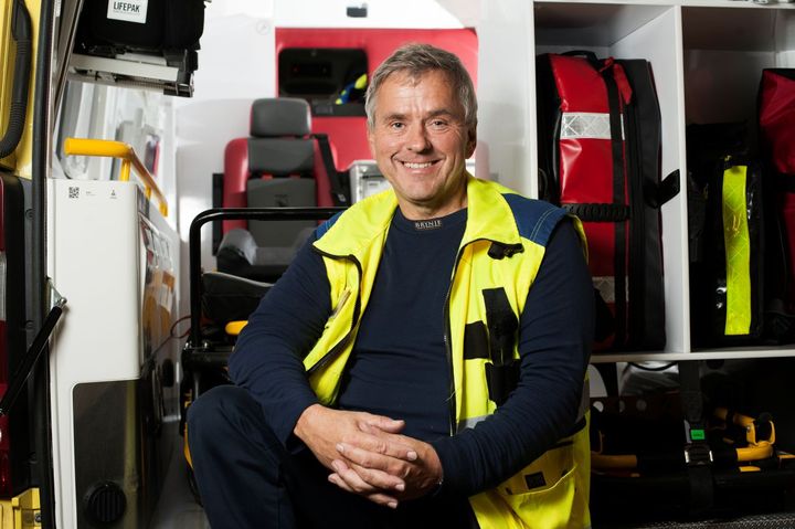 Henrik har i gennemsnit tre vagter hos PreMed om måneden. Han er ikke tilknyttet en specifik base, men træder til, der hvor der er brug for ham på en af PreMeds tretten baser i Thy-Mors og Himmerland.