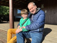 Poul Jonas Siversen og hans søn Jonas håber, at ferielejren også betyder nye venskaber.