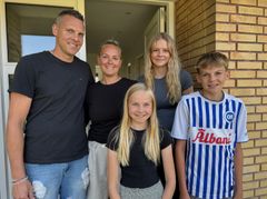 Karina og Sten Klüver og deres tre børn, Amalia på 16, Willas på 13 og Silja på 11 år ses med deres mentorbarn to-tre gange om måneden og bruger tid sammen med projekter i hjemmet, håndbold og hygge.