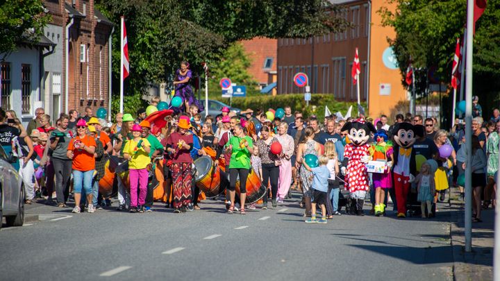 Arkivfoto fra Børnenes Dag i Glamsbjerg i 2024. Fremover vil Assens Kommune hylde alle de mange lokale kulturelle initiativer, som er rundt omkring i Assens Kommune med en ny konkurrence.