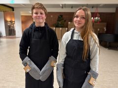Elevrådsmedlemmer Vilads og Sara fra Glamsbjergskolen forventer, at forsøget med skolemad vil give bedre trivsel hos de ældste elever.