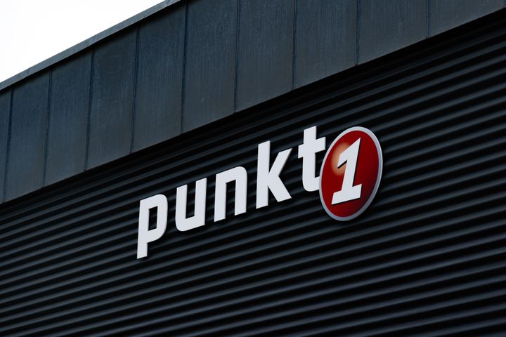 Elektronikkæden Expert og hvidevarekæden Punkt1 lægges sammen under navnet Punkt1. Sammenlægningen træder i kraft i de 34 butikker pr. 1. september i år.