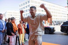 Hav, der blandt andet er kendt fra tv-programmet "Forræder" ankommer til forpremiere på POWERs nye reklameserie - som han selv medvirker i.