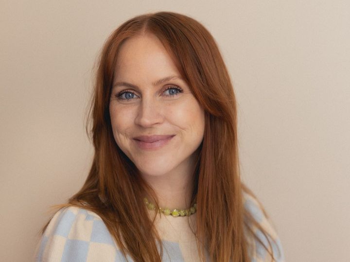 Line Kirsten er årets vært ved sommerkoncerten med Annika, TV-2 og Medina ved Kulturværftet fredag 26. juni.