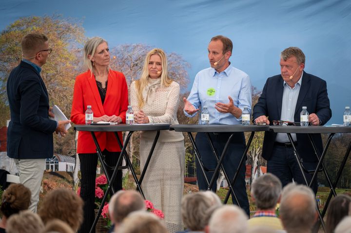 Sidste års politiske topmøde tiltrak hundredvis af mennesker til Skivemødets største scene.