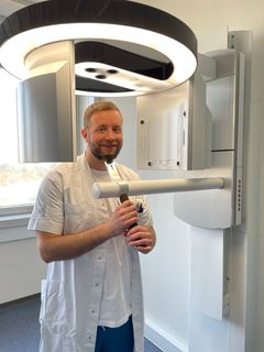 Copenhagen Imaging ”X1” CBCT scanner. Steven i scanneren.