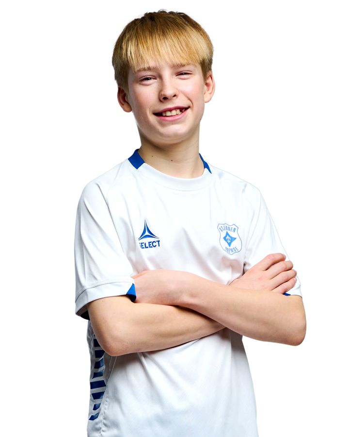 13-årige Theodor Hasager Hedevang fra Odense giver sig 100 procent både på og uden for håndboldbanen. Det har gjort ham til en af de syv finalister til Fynske Bank Kammeratskabsprisen 2023.