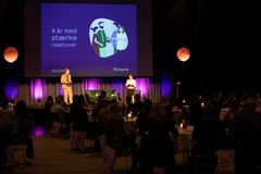 Cocuura er skabt for at hjælpe virksomheder med at opbygge en kultur, hvor mennesker trives, relationer styrkes, og tabuer nedbrydes. Med lanceringen af Cocuura On the GO, udviklet i samarbejde med Edora, får virksomheder et nyt digitalt univers, der giver redskaber til at skabe tryghed, åbenhed og stærkere relationer.