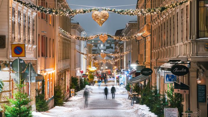 I Gøteborgsområdet Haga er der hyggelig julestemning og på Lisberg i Gøteborg åbner kæmpe nisselandskab. Foto: Happy Visuals