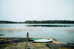 Swedish country living, kano ved søen Agnes Maltesdotter/westsweden.com