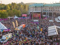 Gøteborgs Kulturkalas med stort fremmøde af gæster på Kungstorget.