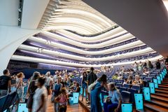 Guidede ture i Palau Les Arts
