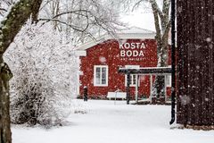 Kosta i det smålandske Glasriket forvandles i juletiden til et vinterlandskab.