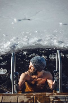 Vinterbadning ved Kroppefjäll