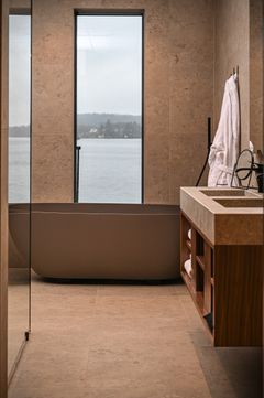 Badeværelser med udsigt på Hällsnäs