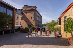 Ljungleden i Vestsverige kan kombineres med hotelovernatning og god mad.