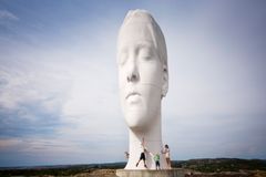 Skulpturparken Pilanes mest kendte værker, Anna af Jaume Plensa.