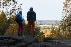 Jättadalen ved Billingen, Skövde. Her kan et efterårsophold indeholde både vandring og mountainbike i naturområdet omkring bjerget og efterfølgende spa og overnatning på Billingehus.