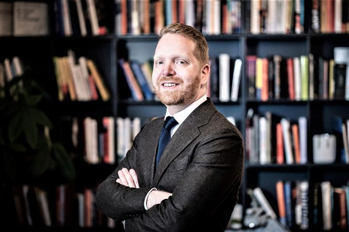 Rasmus Ulstrup Larsen er ny presse-og kommunikationschef i Tænketanken Prospekt